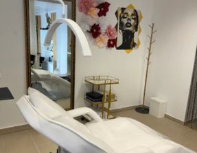Nahid Beautybar, Wertachstraße 14 86153 Augsburg